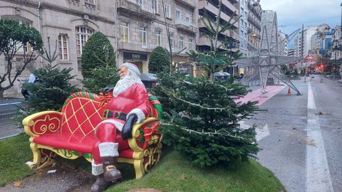El Pap� Noel sentado y la estrella fugaz repiten la ubicaci�n del a�o pasado