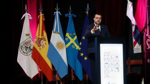 Barb�n reivindica en Buenos Aires el papel de la emigraci�n como motor del futuro de Asturias y defiende el pleno ejercicio de los derechos de la ciudadan�a espa�ola en el exterior