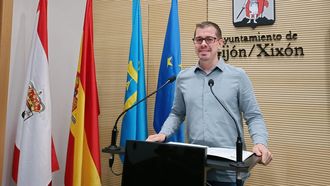 El portavoz de IU en el Ayuntamiento de Gij�n, Javier Su�rez Llana