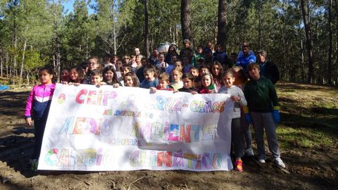 NIOS PARTICIPANDO EN PROGRAMA VOZ NATURA DE PONTEVEDRA