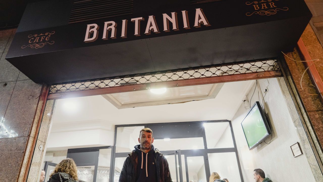 Nueva vida para el Bar Britania situado en el centro de Ourense