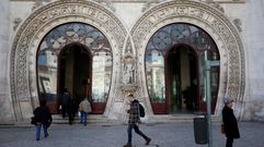 La estatua en su ubicaci�n en Lisboa antes del destrozo