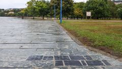 Imagen tomada este jueves de una parte del paseo con el pavimento ya renovado tras los trabajos ejecutados.