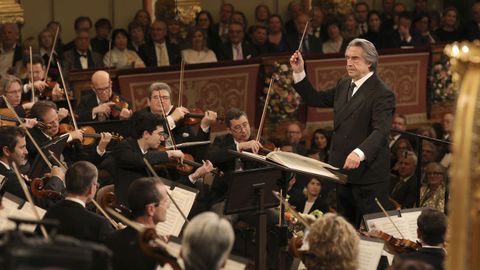Muti, a la batuta, en un momento del concierto en la Sala Dorada del Musikverein.