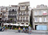 La zona de O Berb�s est� salpicada por los cierres continuos de negocios. 