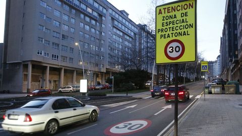 Zona de A Coru�a con la velocidad limitada a 30 kil�metros por hora, en una imagen de archivo. 