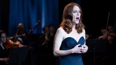 Julianne Moore interpreta a una cantante de pera norteamericana