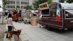 Un puesto de comida en un festival de food trucks, en una imagen de archivo.