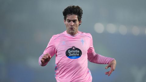Marcos Alonso, durante el Getafe-Celta de este domingo en el Coliseum.