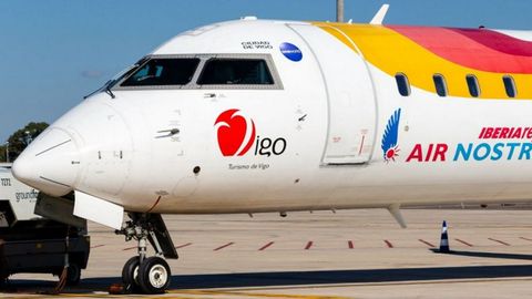 La compañía Air Nostrum ya tiene tres aviones con diferentes nombres alusivos a Vigo
