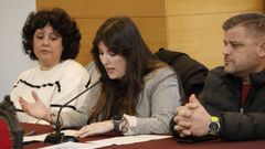Iria Cotelo, a la izquierda, y Ramn Martnez, a la derecha, sern este mircoles los nicos concejales del BNG que asistirn al pleno extraordinario de Viveiro tras la renuncia y marcha de Miriam Bermdez, en el centro