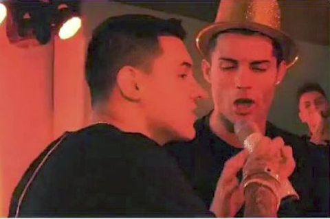 Captura del vdeo del cumpleaos, con Cristiano y Kevin Roldn.