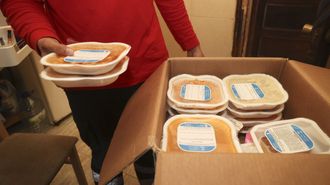 Imagen de archivo del reparto de comida del programa Xantar na Casa