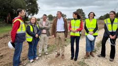 A Triab se desplaz este martes la conselleira de Medio Rural, Mara Jos Gmez (tercera por la derecha)
 