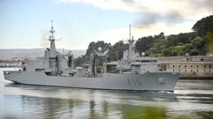 En la imagen, el Cantabria saliendo de la ra de Ferrol. 