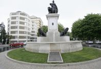La reconstrucci�n de la fuente en la Praza de Avil�s result� m�s pol�mica de lo previsto. 