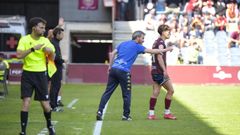 Rub�n Dom�nguez dando indicaciones a Diego G�mez