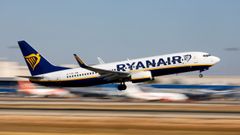 Avi�n de la aerol�nea de bajo coste Ryanair