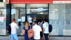Entrada de una oficina de la agencia de extranjera en Oporto