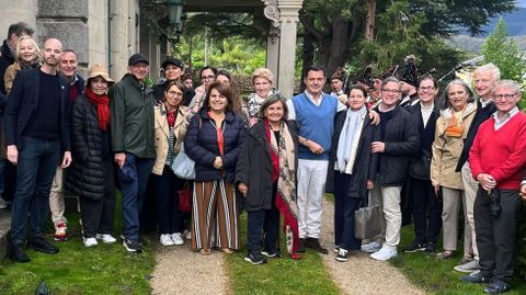 Manuel Bellod, en el centro con jersey azul, tiene su residencia habitual en Estados Unidos