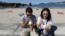 Combatiendo el calor con un helado en Covas, Viveiro