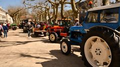 Ponte Caldelas disfruta de su primera tractorada