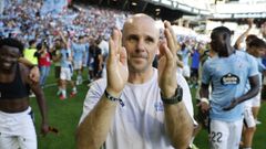 El t�cnico del Celta Fortuna, Fredi �lvarez, tras lograr el ascenso.
