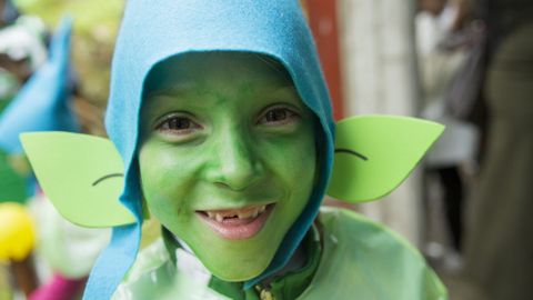 Presentaci�n de la Mikaeli�a y del bus de la Mikaela en Bu�o