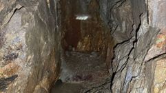 Interior de la mina de Entenza, en la isla de Ons
