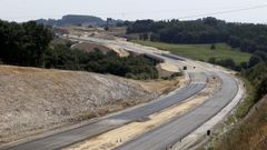 Tramo de la autov&iacute;a A-54 sin terminar, entre Arz&uacute;a y Melide