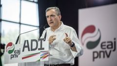 Aitor Esteban, el domingo, en un acto del PNV en Durango (Vizcaya).