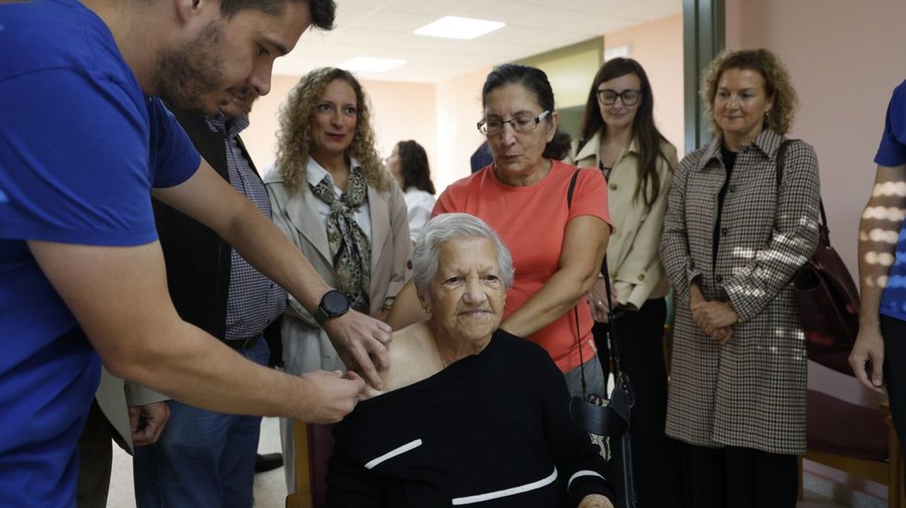 Comienza la vacunación de la gripe y el covid-19 en las residencias ourensanas