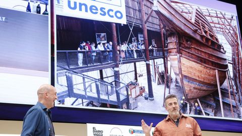 El cocinero Aitor Arregi y el presidente de Albaola, Xabier Agote, presentaron en Gastronomika El milagro del San Juan 1565-2025: Navegacin y cocina de abordo en la primera globalizacin