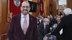 Xos� Henrique Monteagudo relevou na presidencia da RAG a V�tor Freixanes 