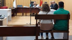 Los acusados, en el juicio en Ourense