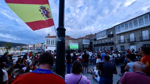 Pantalla gigante en la Plaza Ram�n Juega de Laxe.
