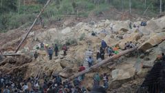 700 cuerpos recuperados y miles de atrapados por el desprendimiento en Papa Nueva Guinea