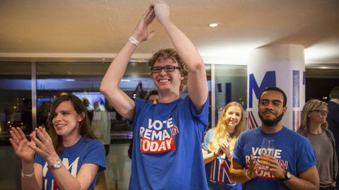 Partidarios de permanecer en la UE celebran los resultados de Gibraltar