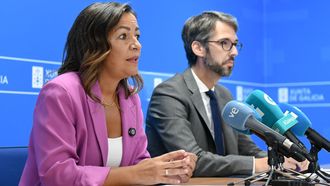 Marta Villaverde, conselleira de Mar, y Roberto Alonso, secretario general de Anfaco-Cytma, comparecieron este 25 de septiembre anunciando una &laquo;ofensiva institucional para blindar &aacute; industria conserveira&raquo; del at&uacute;n en lata tailand&eacute;s. 
