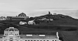 Desde la garita tambi�n advert�an a los pr�cticos de la llegada de los barcos. <span lang= es-es >foto</span><span lang= es-es > Archivo Alberto Mart�</span>