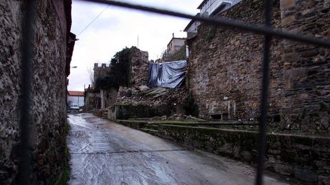 La calle Santo Domingo, todav�a cortada pero ya sin escombros el 11 de enero del 2001, tres d�as despu�s del derrumbe