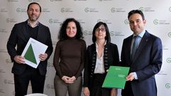 Germ�n Rodr�guez-Sa�, Bel�n Padr�n, Ar�nzazu Blanco y Santiago Leyes en la firma del convenio