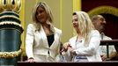 Begoa Gmez y su asesora, Cristina lvarez, en la tribuna de pblico del Congreso, en una imagen de archivo.