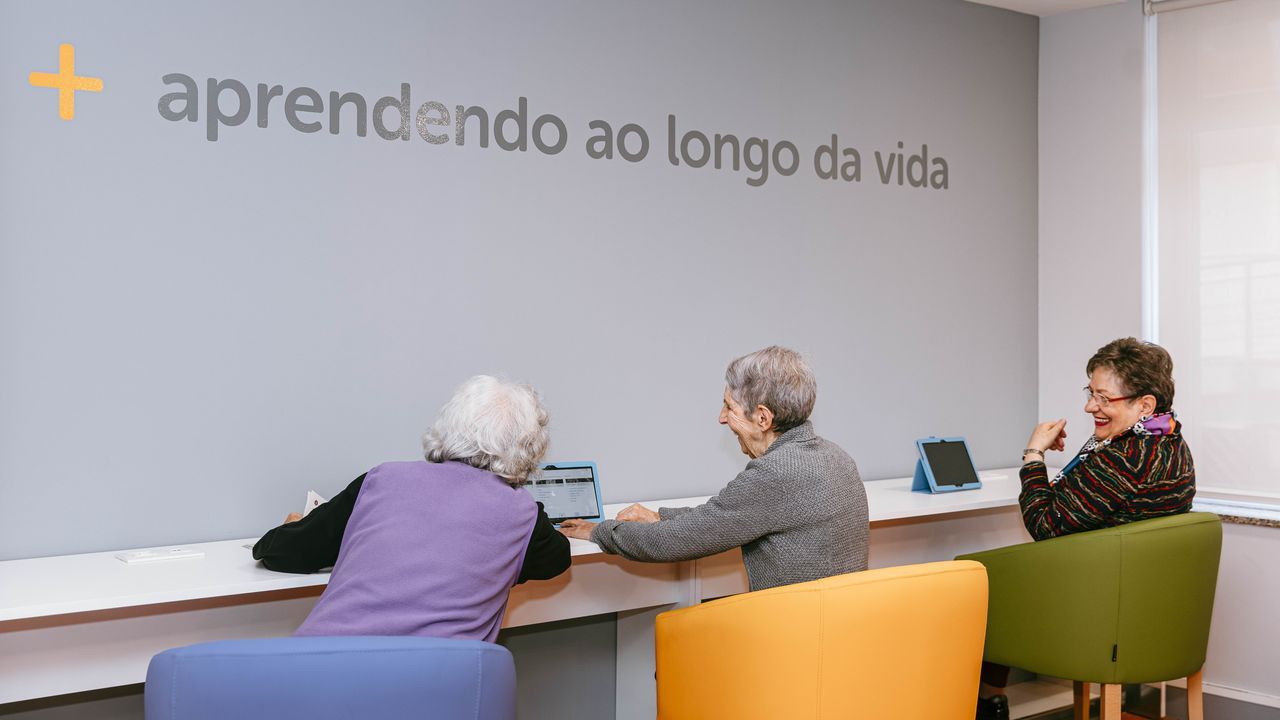 El Espazo +60 de Afundación en Ourense abre un nuevo curso con actividades para mantener activos mente y cuerpo