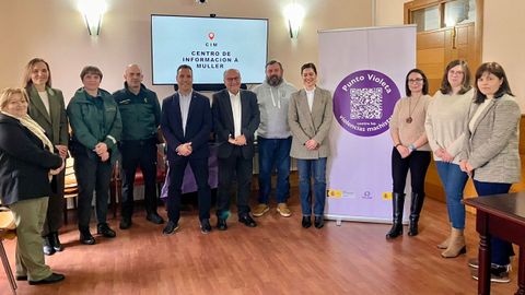 Participantes en el encuentro celebrado en Caldas sobre el Programa de intervenci�n del farmac�utico en materia de violencia 