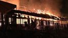Las llamas consumieron el recinto termal en muy poco tiempo