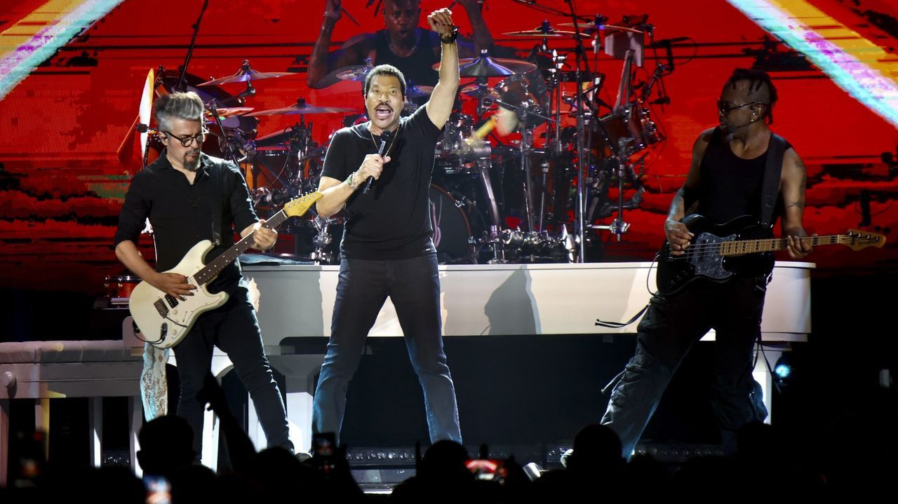 A Coruña se prepara para amar a Lionel Richie toda la noche