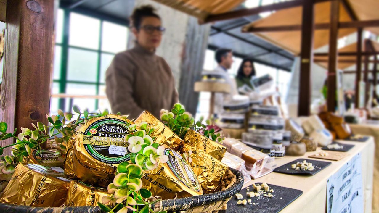 La Semana Santa se vuelve mucho más apetecible con la Feria del Queso y Productos Locales de Taramundi