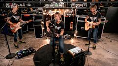 Keith Urban actuando en el concierto 'One World: Together at Home'