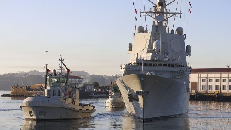 Fragata Crist&oacute;bal Col&oacute;n.